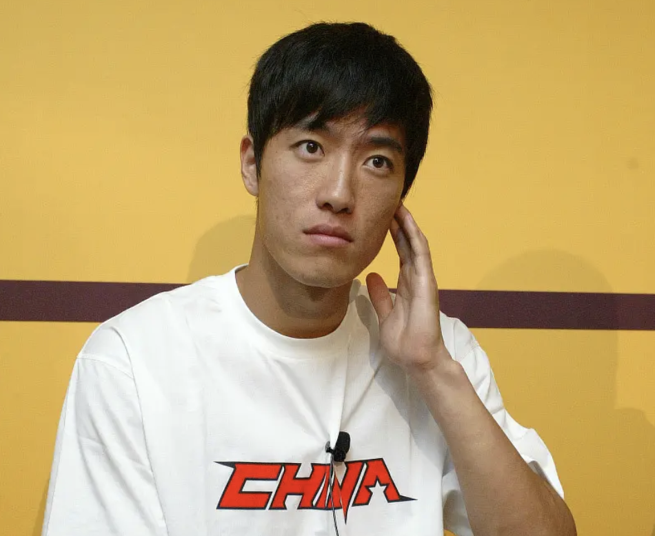 悟空体育超6成网友支持刘翔选择买断！媒体人：他不想解除编制也不想上班
